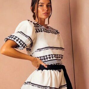 Lorna Luxe Monochrome 'Aztec' Balloon Sleeve Top